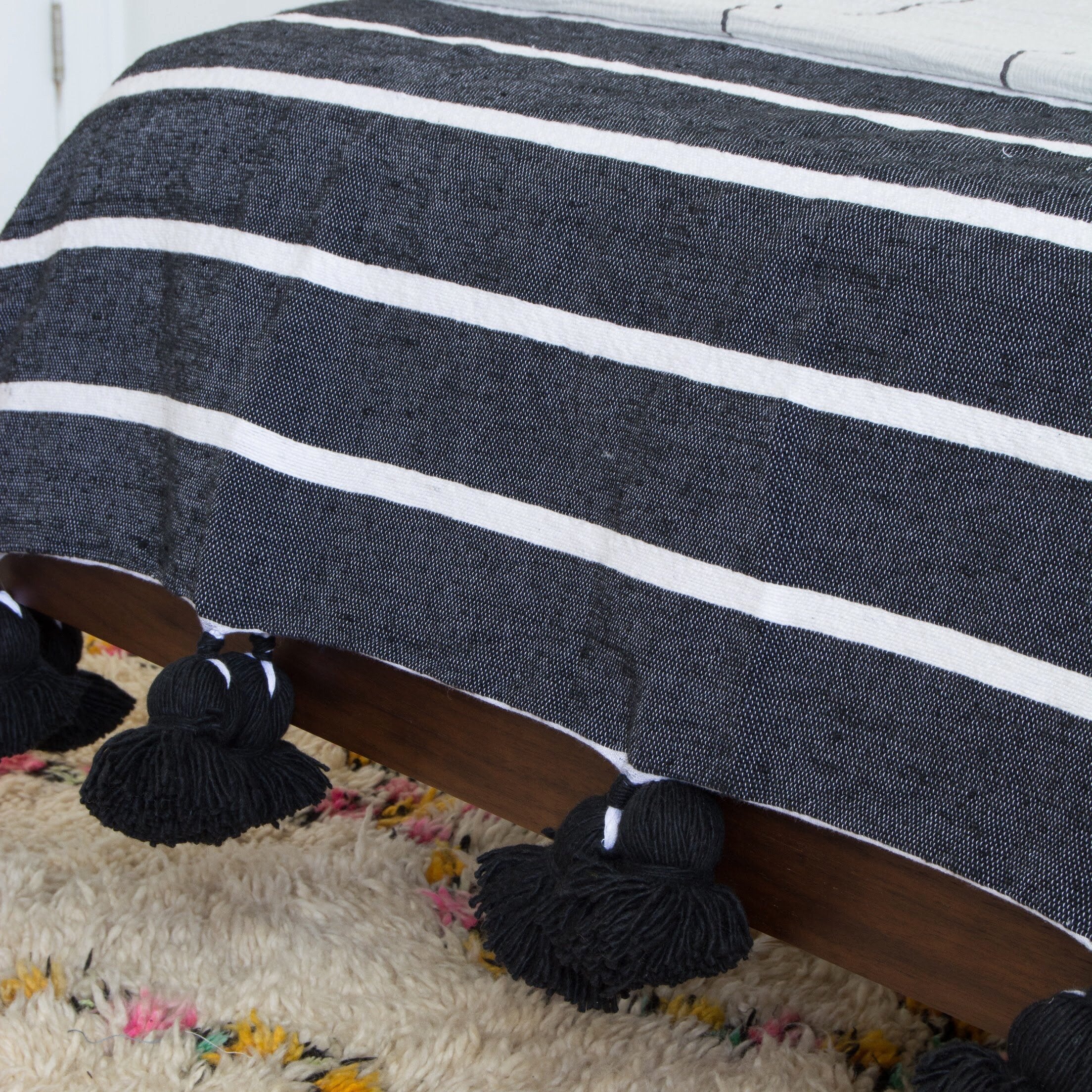 Pom Pom Blanket - Black Stripped